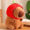 Knuffel Capibara met Aardbeienhoed – Schattig Knuffeldier 0